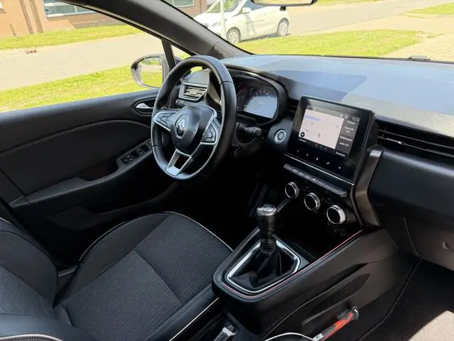 Renault Clio 1.0 TCe Intens Metallic | Navi | Cruise