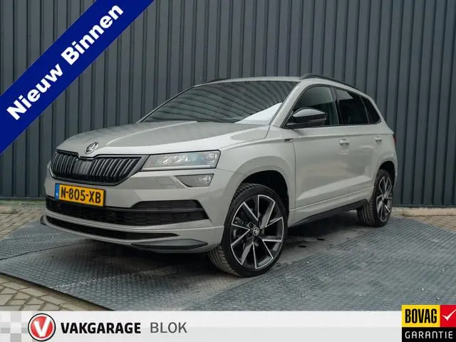 ŠKODA Karoq 1.5 TSI ACT Sportline Business | Trekhaak wegkl. | Camera | Prijs Rijklaar!!