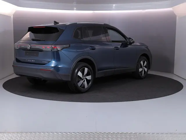 Volkswagen Tiguan Life Edition 1.5 eHybrid 204 PK DSG | 18" LM | Stoel & stuurverwarming | Trekhaak...