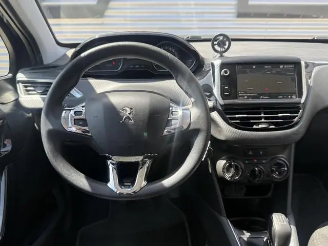 Peugeot 208 1.2 PureTech Blue Lion Navi|Carplay|Airco|Cruise|PDC|N.A.P|APK tot 09-2026