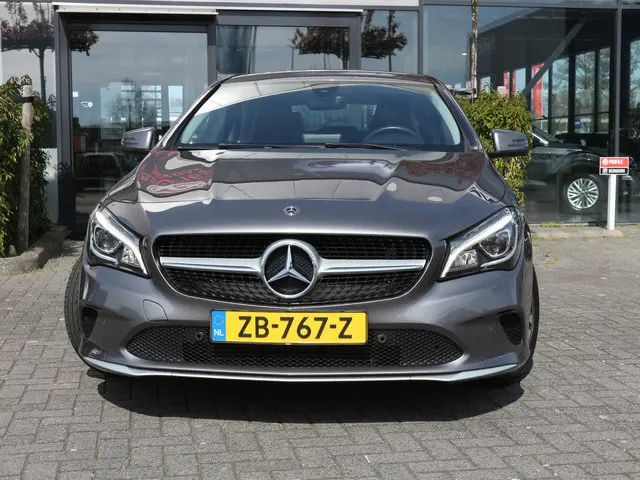 Mercedes-Benz CLA-klasse 180 Ambition AUTOMAAT CAMERA 62690 KM
