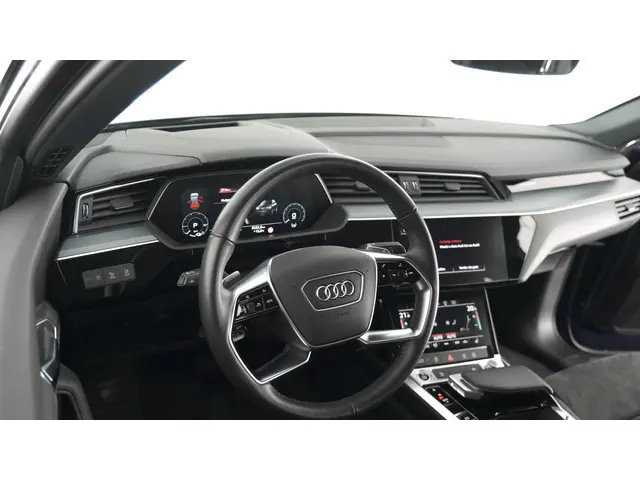 Audi E-tron Sportback 55 Quattro S Edition 95 kWh 408 pk| Head-Up Display | Luchtvering | Elektronis...