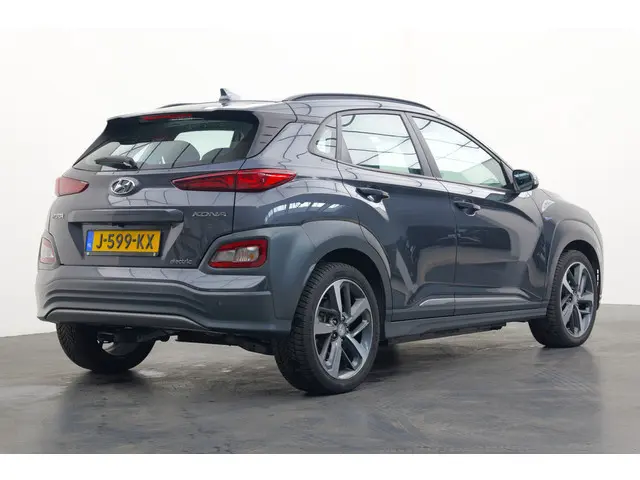 Hyundai Kona EV Comfort 64 kWh | 95% SoH!