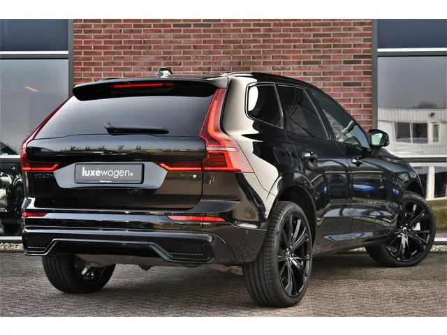 Volvo XC60 2.0 T6 Plug-in AWD Ultra Black Edition Pano ACC HUD 360 H/K 21inch Stuurverw