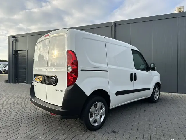 Opel Combo 1.3 CDTi 96 PK EURO 6 / L1H1 / AIRCO / SCHUIFDEUR / 107.709 KM / ELEK. RAMEN