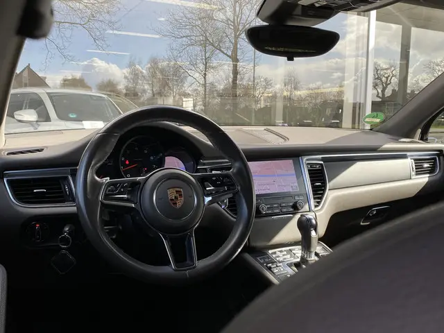 Porsche Macan 2.0 | Panoramadak | Bruin lederen interieur | Xenon | Achteruitrijcamera | Navigatie |...