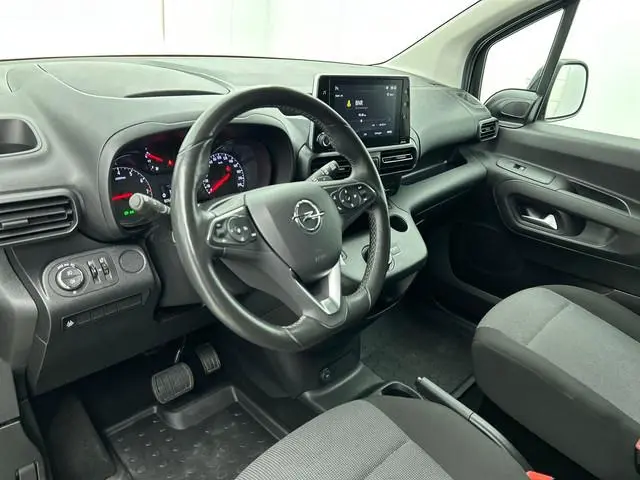 Opel Combo 1.5D L1H1 130pk Automaat Edition Airco Navigatie Apple Carplay/ Android Auto Trekhaak Bet...