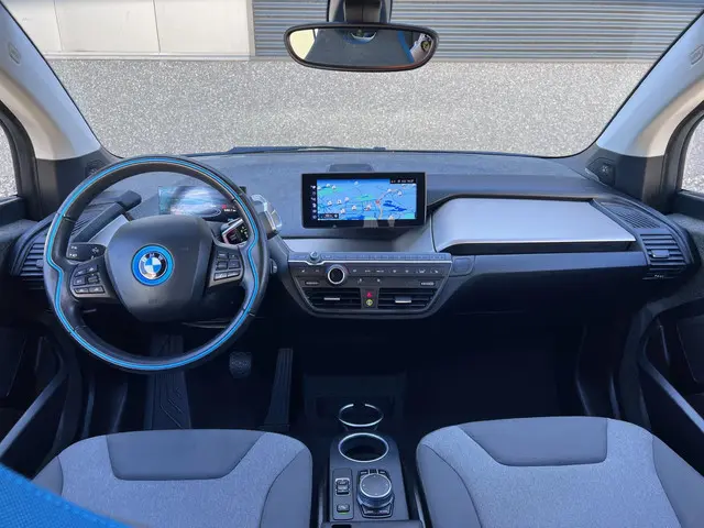 BMW i3 S 184pk  Executive 120Ah 42 kWh Harman Kardon/Sunroof/Adaptive