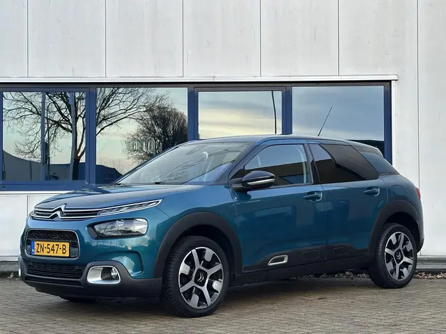 Citroen C4 Cactus 1.2 PureTech Shine l Nieuw model l Camera l Keyless l PDC l