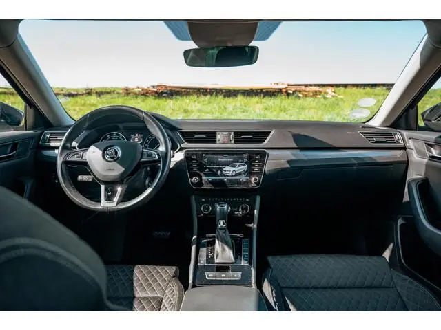 Skoda Superb Combi 1.8 TSI Style Business | TREKHAAK 1800 KG | ADAPTIVE CRUISE | SUNSET