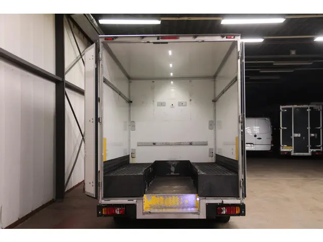 Renault Master 170PK AUTOMAAT LOWLINER VERKOOPWAGEN PAARDENWAGEN