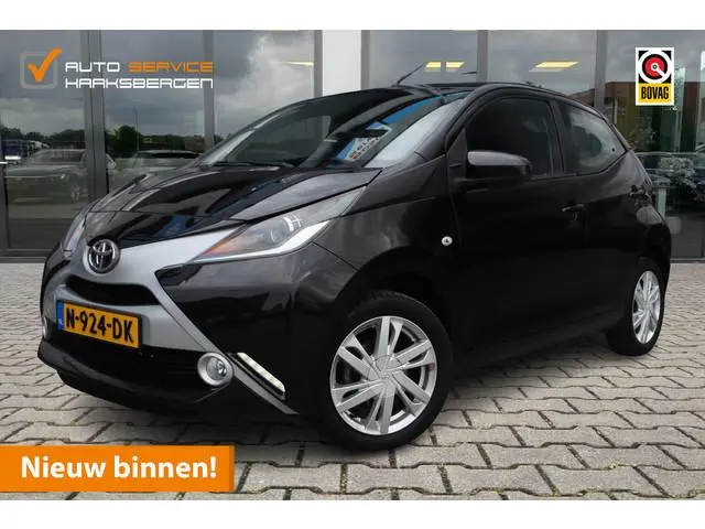 Toyota Aygo 1.0 VVT-i x | Camera | Lichtmetaal |