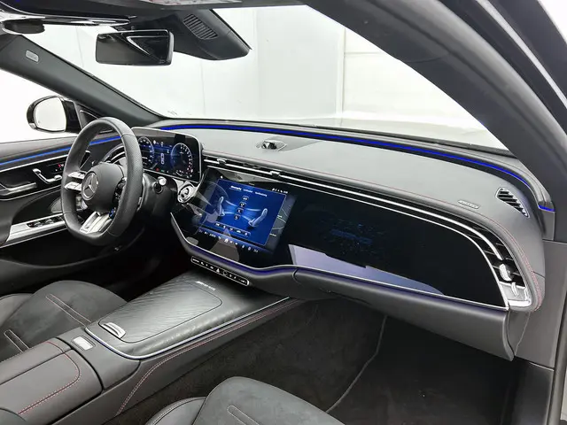 Mercedes-Benz E-klasse AMG 53 4MATIC+ / NL Auto / Luchtvering (AMG RIDE CONTROL) / Panoramadak / Nig...