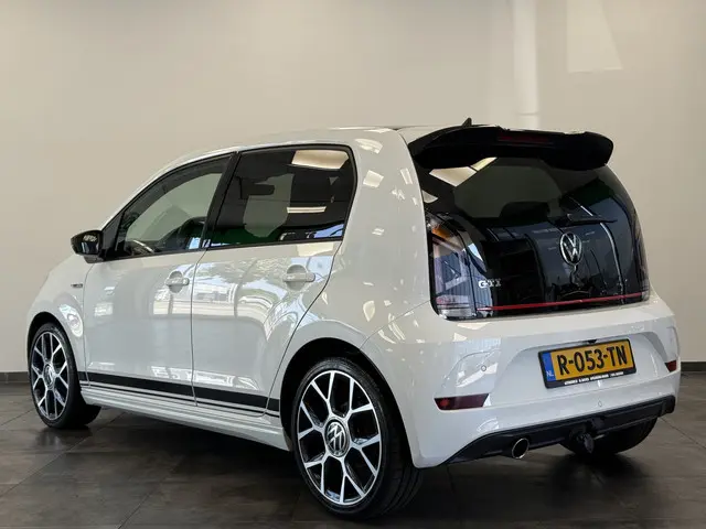 Volkswagen Up! 1.0 TSI GTI 5-Drs. ClimateControl Stoelverwarming 17'lmv 24 maanden garantie mogelijk...