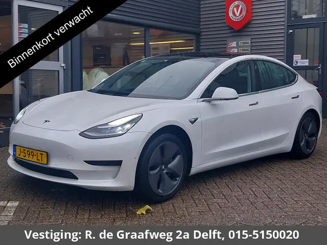 Tesla Model 3 Standard RWD Plus 60 kWh | Navigatie | Panoramadak | Leder