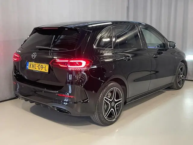 Mercedes-Benz B-klasse 250 e Business Solution AMG Limited Night Pakket 18''/Sfeerverlichting/DAB/PD...