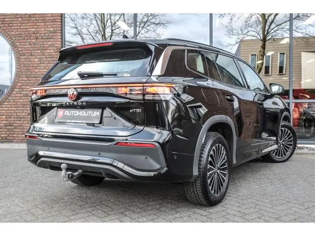 Volkswagen Tayron 1.5 eTSI 110 kW 7 zits, Trekhaak, 360° camera