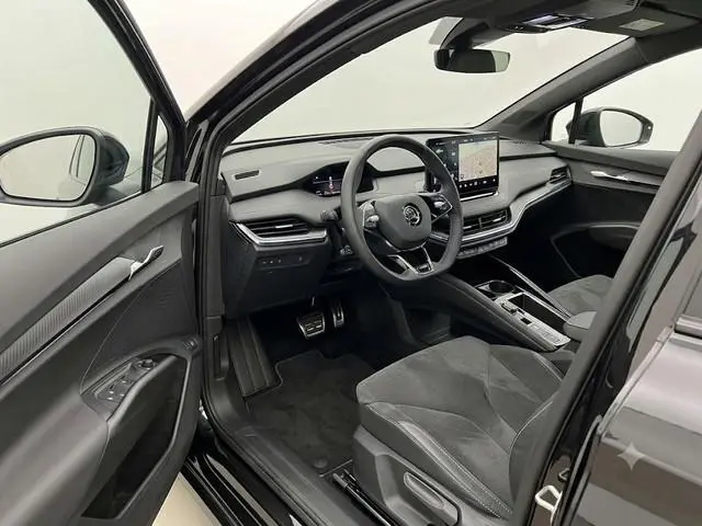 Skoda Enyaq iV 80 Sportline 204pk | Navigatie | Parkeercamera | Adaptieve cruise controle | Stoelver...