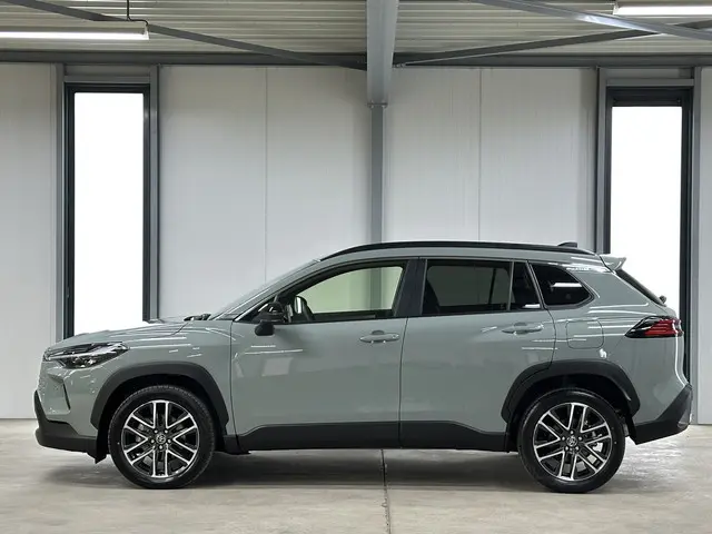 Toyota Corolla Cross Hybrid 180 Executive | JBL | Leder | 360 camera | Matrix LED