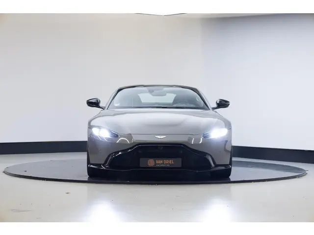 Aston Martin V8 Vantage