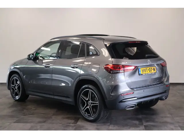 Mercedes-Benz GLA-klasse 250 e Business Solution AMG Limited Pano dak LED CC Lane Assist 24 maanden garantie mogelijk (*vraag naar de voorwaarden)