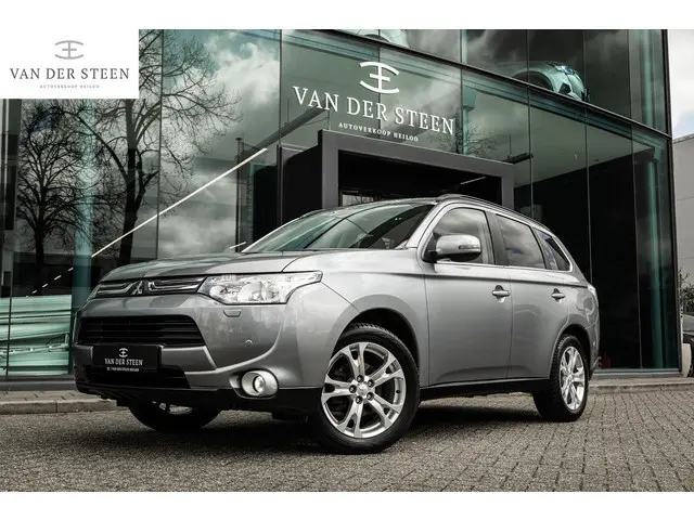 Mitsubishi Outlander 2.0 Instyle 7 Zits | Schuifdak | Camera