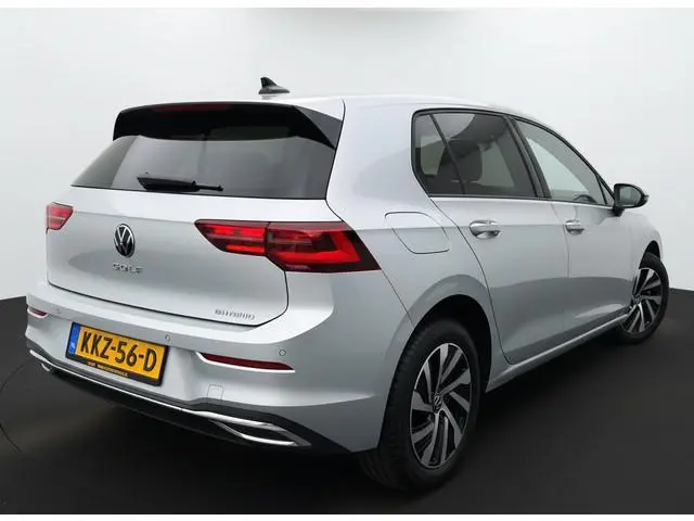 Volkswagen Golf eHybrid PHEV 204PK DSG STYLE CAMERA/VELOURS/NAVI/IQ-LIGHT