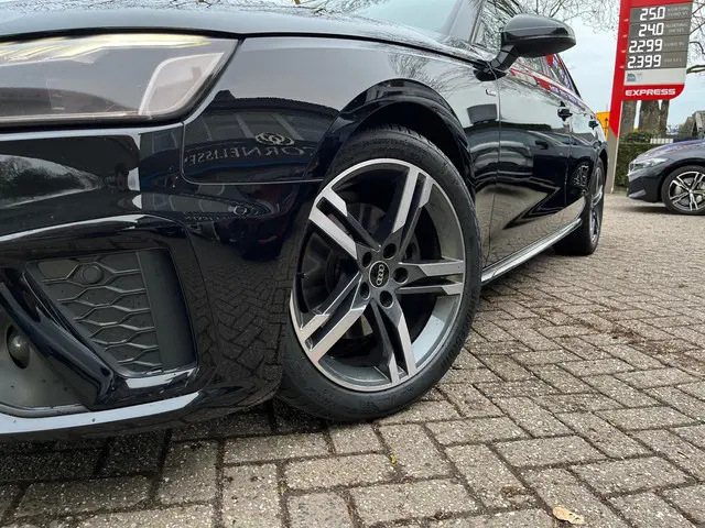 Audi A4 Limousine 35 TFSI S edition