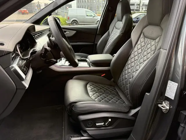 Audi Q7 60 TFSI e quattro Pro Line S Competition Luchtvering PANO