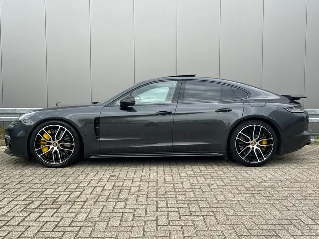 Porsche Panamera 2.9 4S E-Hybrid Keramisch / Soft Close / Pano / Key Less / 360 Camera / Bose