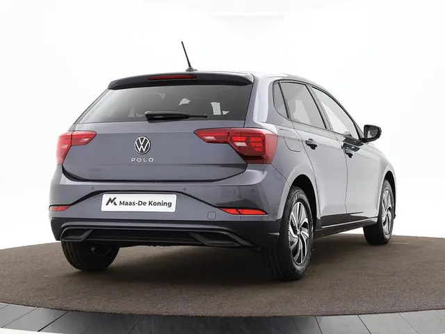 Volkswagen Polo Life Edition 1.0 TSI 95 pk 5 versn. Hand · Achteruitrijcamera · regensensor ·