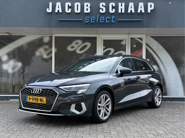 Audi A3 Sportback 35 1.4 TFSI Advanced edition / Automaat / Camera / Trekhaak(1.500KG) / Carplay / L...