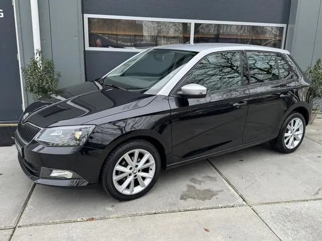 ŠKODA Fabia 1.2 TSI 90pk Ambition PDC Airco LMV DAB