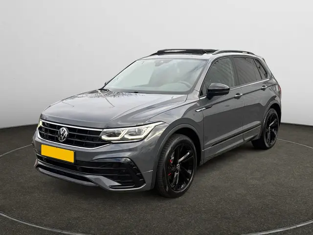 Volkswagen Tiguan 1.5 TSI R-Line Business+ Panoramadak, IQ Light, Stuur/Stoelverwarming, Facelift, E...