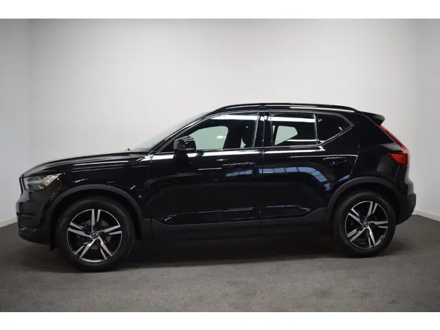 Volvo XC40 T3 163pk AUT8 R-Design/ Trekhaak 1600kg/ Pano dak/ 360 Camera/ Stoel &Stuurver./ Harman K...