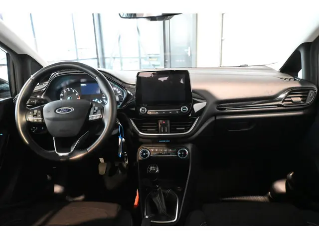 Ford Fiesta 1.0 EcoBoost Hybrid Titanium Navigatie Carplay LED 1e Eigenaar Rijklaarprijs Inruil Moge...