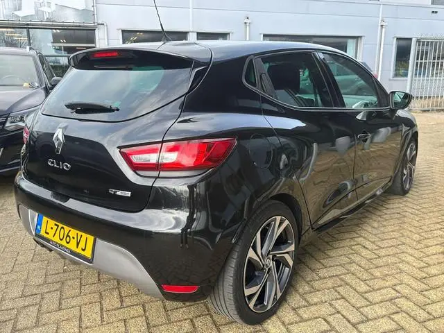 Renault Clio 1.2 GT 120PK | Automaat | RS Drive | Sport Onderstel | Sport Stoelen | 17 Inch | Naviga...