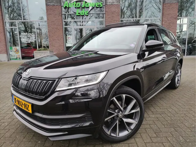ŠKODA Kodiaq 1.5 TSI DSG Sportline Business Panoramadak - Wegklapbare trekhaak - Premium audio - 20I...
