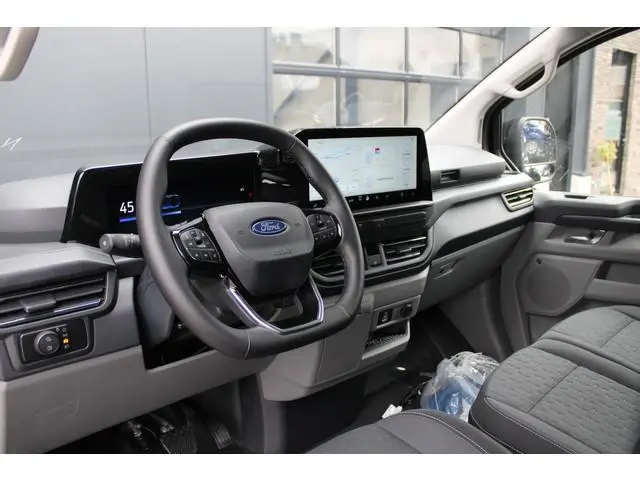 Ford E-Transit Custom 340 L2H1 Limited 71 kWh 218pk | 2x Schuif | DDS LED | 360 Camera | B&O | ACC |...