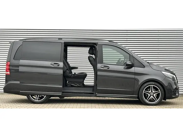 Mercedes-Benz V-klasse 300d 4 MATIC|Elec schuifde|AMG Line|Dubbele cabine