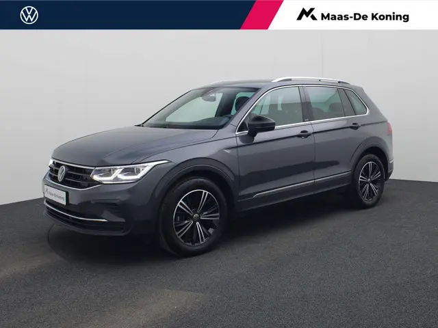Volkswagen Tiguan 1.5TSI/150PK Move DSG · Navigatie · Camera + Parkeersensoren · Apple/Android Car P...