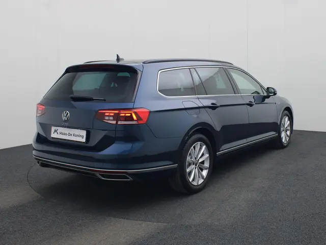Volkswagen Passat Variant 1.4TSI 160kW/218PK PHEV GTE Business · Navigatie · Apple/Android Car Play...