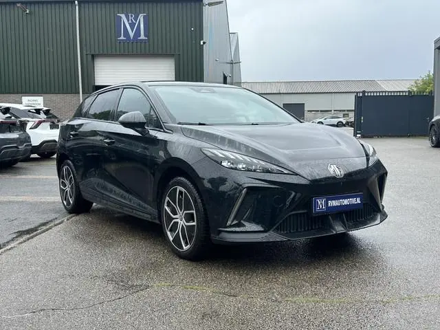 MG MG 4 Electric luxury VAN: 24.900,- VOOR: 22.440,- UW WKVOORDEEL: 2.460,- | SOH 97%|360 CAMERA| 7...