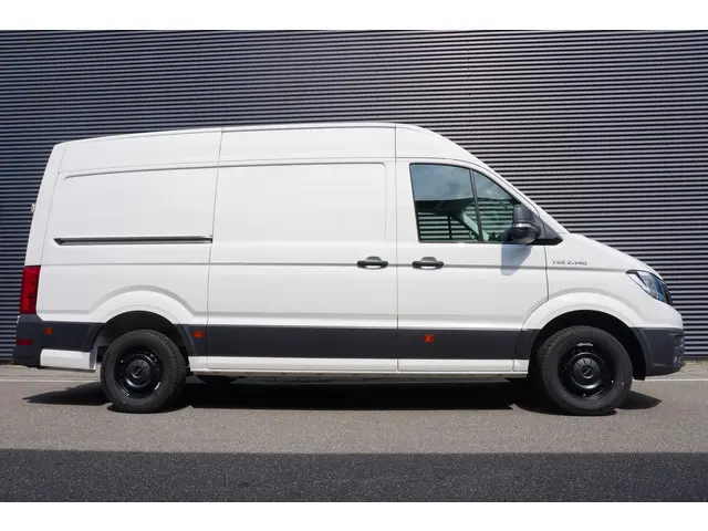 Man TGE 2.140 6 handversnelling  L3H3 2 schuifdeuren