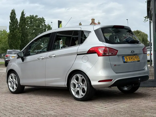 Ford B-Max 1.0 EcoBoost Titanium. | TREKHAAK | CAMERA | NAVI | CRUISE | D-RIEM VV |