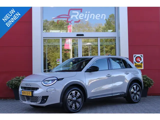Fiat 600 1.2 Hybrid 110PK AUTOMAAT URBAN | STOEL/VOORRUIT VERWARMING | KEYLESS ENTRY/START | 17" LIC...