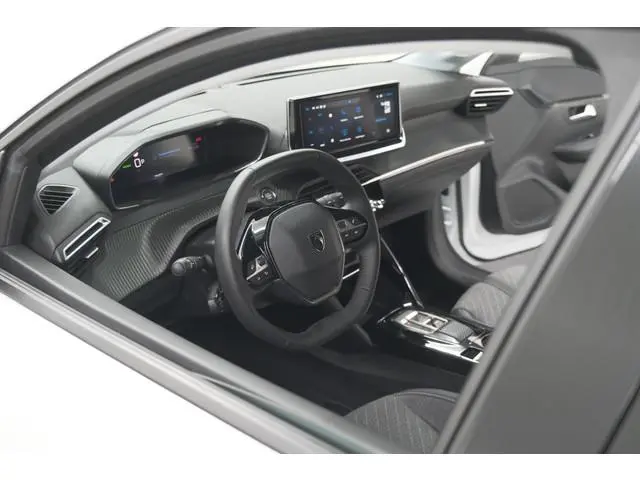 Peugeot e-208 EV Allure 50 kWh | SOH 99,9% | 11 KW Laadfunctie | Apple Carplay | Parkeersensoren