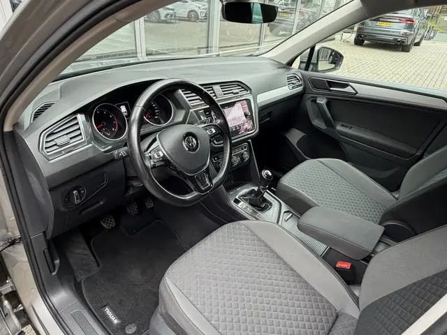 Volkswagen Tiguan 1.4 TSI *!* NAVI/ CARPLAY/ LED/ TREKHAAK/ 102 DKM *!*