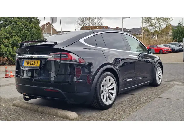 Tesla Model X 100D |TREKHAAK|STOELVW|CARPLAY|BTW|€ 0,35 - € 0,90 per kWh!|CAMERA| 4837