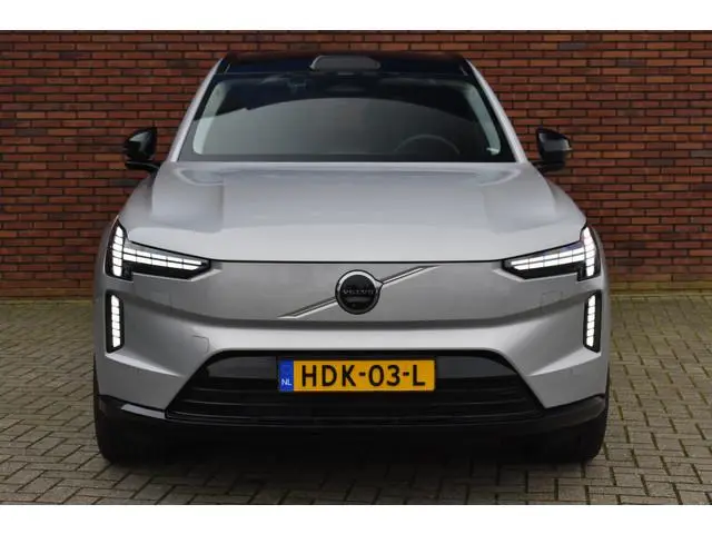 Volvo EX90
